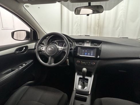 Used 2019 Nissan Sentra S image 10