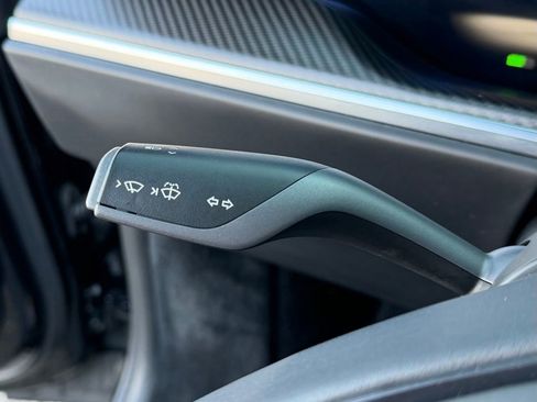 Used 2021 Tesla Model S Plaid image 39