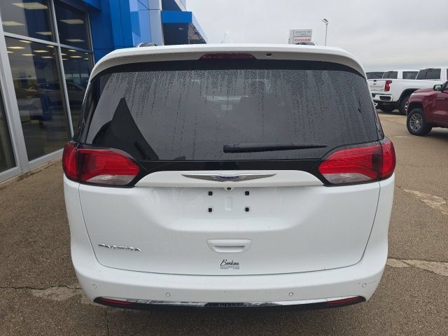 Used 2019 Chrysler Pacifica Touring-L w/ Advanced Safetytec Group FWD image 9