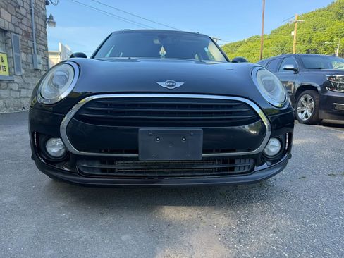 Used 2016 MINI Cooper Clubman FWD image 4