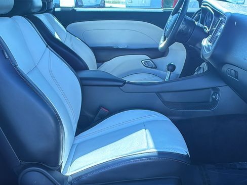 Used 2016 Dodge Challenger R/T Plus RWD image 13