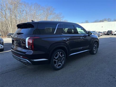 Certified 2024 Hyundai Palisade Limited image 3