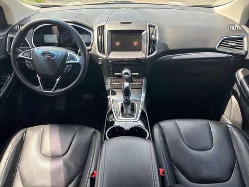 Used 2018 Ford Edge Titanium w/ Equipment Group 301A AWD/4WD image 13