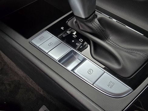 New 2026 Hyundai Elantra Hybrid FWD image 21