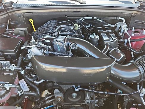 Used 2024 Dodge Durango GT image 28