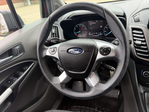 Used 2020 Ford Transit Connect XLT image 17