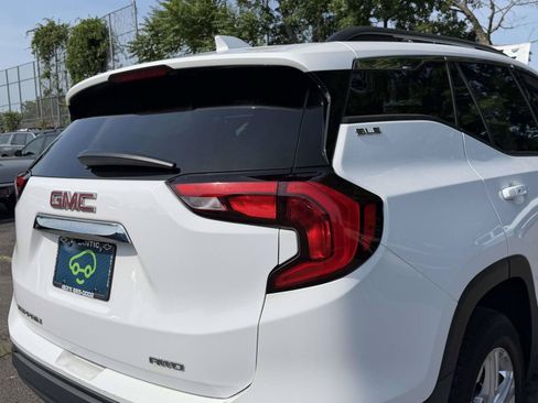 Used 2020 GMC Terrain SLE w/ Driver Convenience Package AWD/4WD image 6