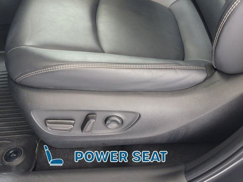 Used 2023 Toyota RAV4 XLE Premium AWD/4WD image 15