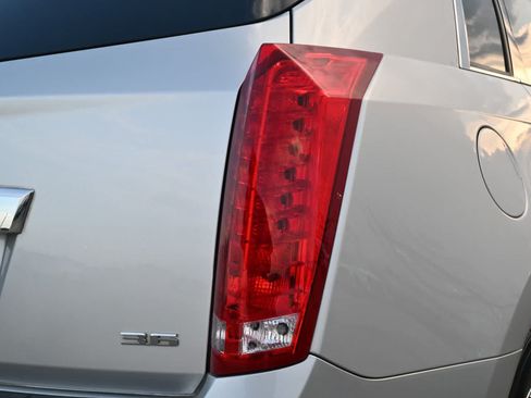 Used 2014 Cadillac SRX Luxury FWD image 21