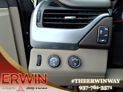 Used 2019 Chevrolet Suburban Premier AWD/4WD image 15