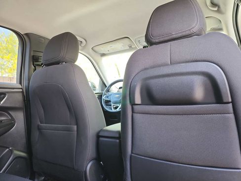 Used 2024 Chevrolet TrailBlazer LT w/ LT Cold Weather Package image 16