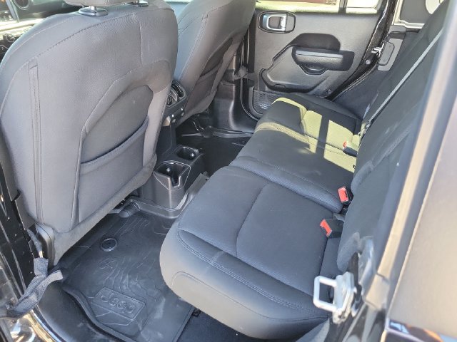 Used 2022 Jeep Wrangler Unlimited Sport AWD/4WD image 26