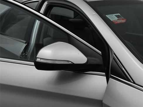 Used 2017 Hyundai Sonata Sport image 16