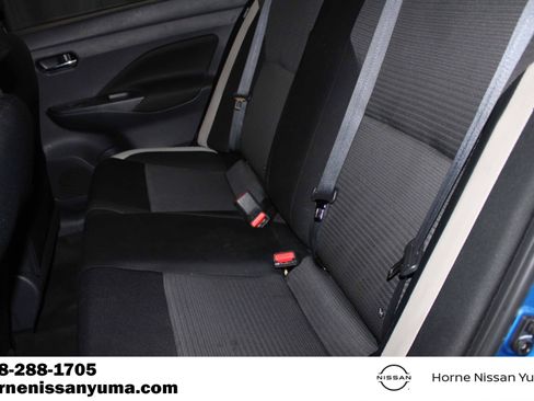 Used 2022 Nissan Versa SV FWD image 10