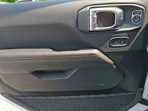 New 2026 Jeep Wrangler Unlimited Sahara AWD/4WD image 8