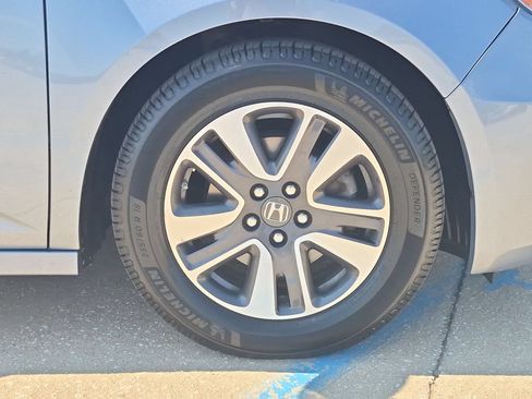 Used 2014 Honda Odyssey Touring Elite image 37