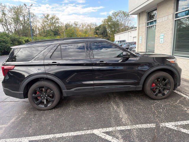 Used 2023 Ford Explorer ST w/ Technology Package AWD/4WD image 6