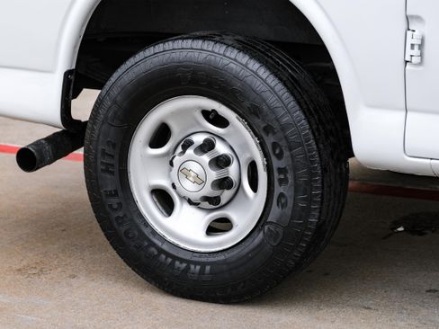 Used 2021 Chevrolet Express 2500 w/ Driver Convenience Package image 35