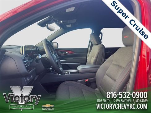 Used 2024 Chevrolet Traverse Z71 w/ Enhanced Driving Package image 9