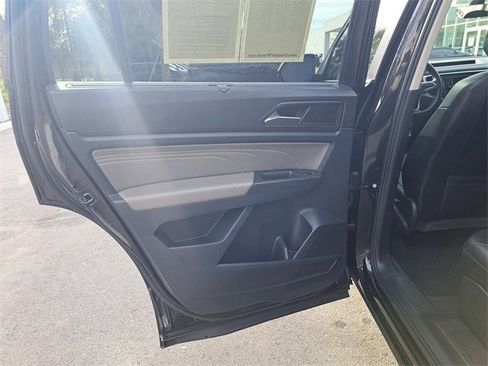 Used 2022 Volkswagen Atlas SE image 9