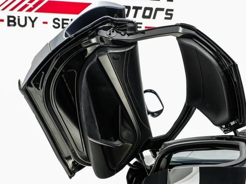 Used 2018 McLaren 720S Performance RWD image 33