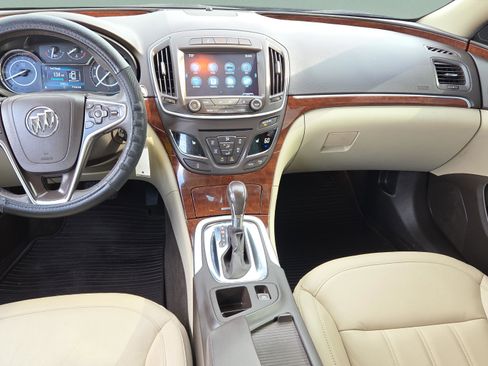 Used 2017 Buick Regal Sport Touring FWD image 12