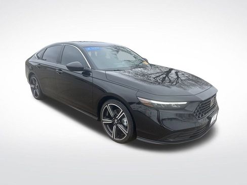 Used 2025 Honda Accord Sport image 33