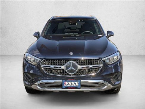 Used 2024 Mercedes-Benz GLC 300 4MATIC image 2