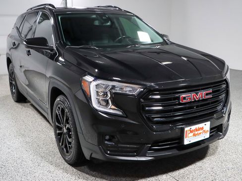 Used 2022 GMC Terrain SLT w/ Tech Package image 5