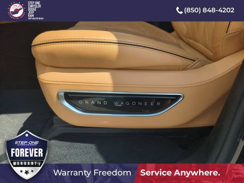 Used 2023 Jeep Grand Wagoneer Series III AWD/4WD image 12