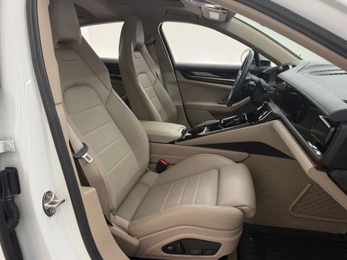 Certified 2024 Porsche Panamera image 24