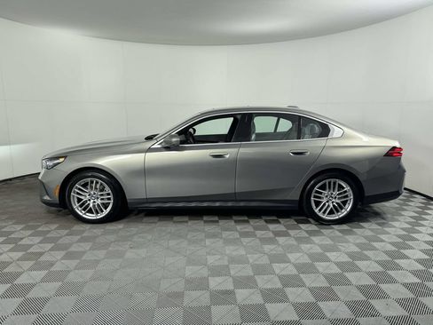 Used 2024 BMW 530i xDrive w/ Premium Package AWD/4WD image 11