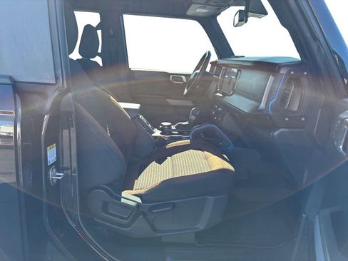 Used 2022 Ford Bronco Outer Banks w/ Sasquatch Package image 22