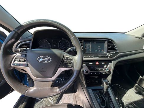 Used 2017 Hyundai Elantra Limited w/ Limited Tech Package 08 image 29