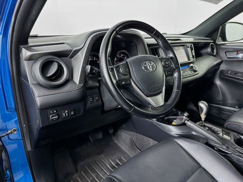 Used 2016 Toyota RAV4 SE w/ Advanced Technology Package image 11