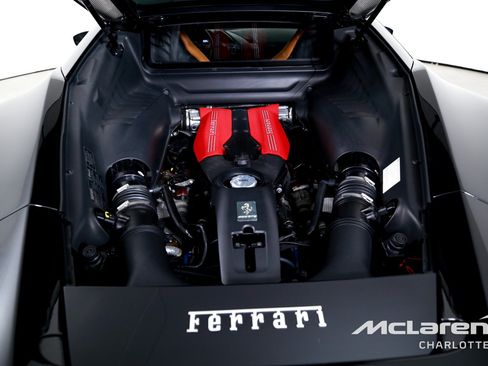 Used 2018 Ferrari 488 GTB RWD image 24