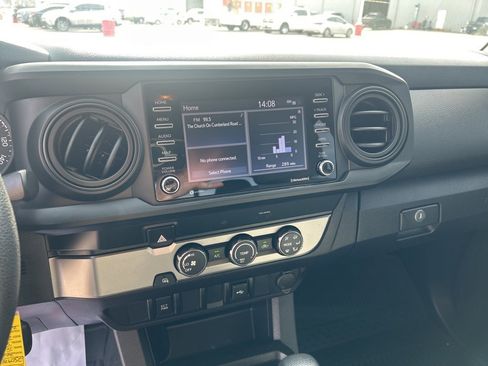 Used 2022 Toyota Tacoma SR image 15