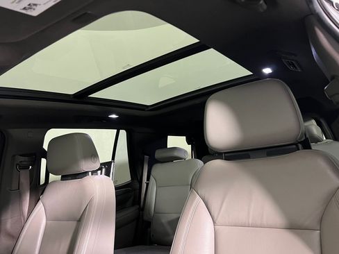 Used 2021 Chevrolet Tahoe Z71 w/ Z71 Signature Package image 23