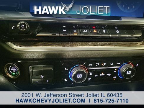 Used 2024 Chevrolet Silverado 1500 RST AWD/4WD image 16