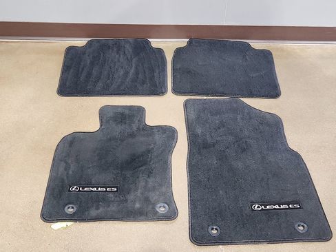 Used 2023 Lexus ES 300h image 94