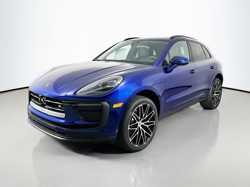 Certified 2026 Porsche Macan AWD/4WD image 1
