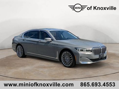 Used 2022 BMW 740i w/ Premium Package image 1