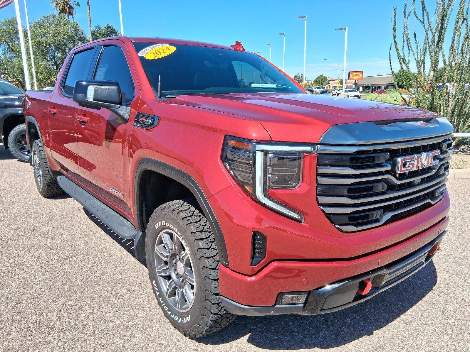 Used 2024 GMC Sierra 1500 AT4 w/ Technology Package AWD/4WD image 9