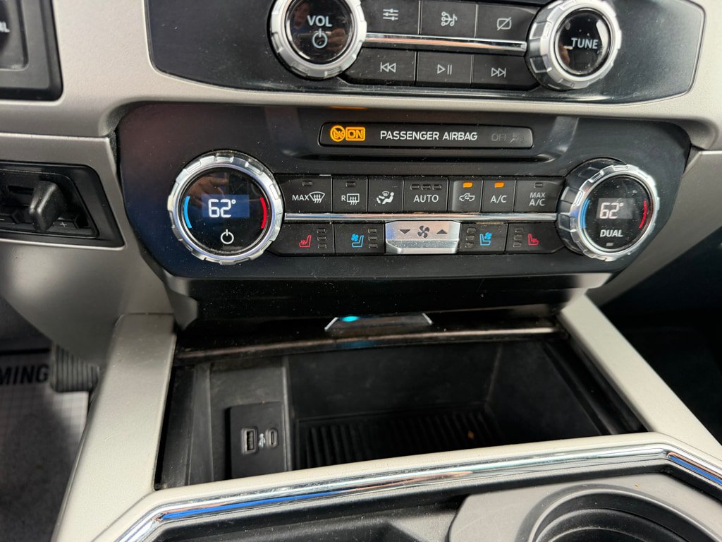 Used 2022 Ford F350 Lariat AWD/4WD image 10