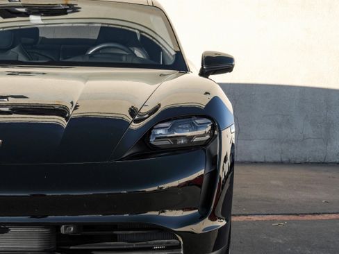 Used 2021 Porsche Taycan Base image 46