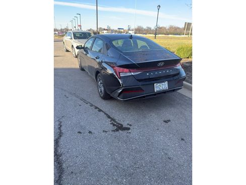 Used 2024 Hyundai Elantra SEL image 5