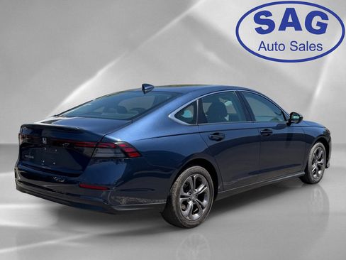 Used 2023 Honda Accord EX image 3