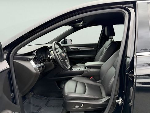 Used 2023 Cadillac XT5 Luxury FWD image 16