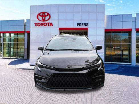 Certified 2025 Toyota Corolla SE FWD image 11