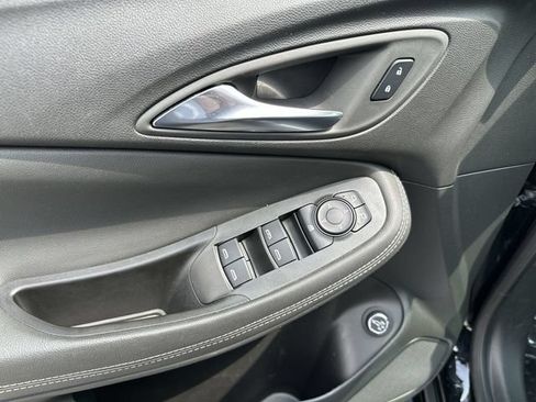 Used 2023 Buick Encore GX Select w/ Sport Touring Package FWD image 17